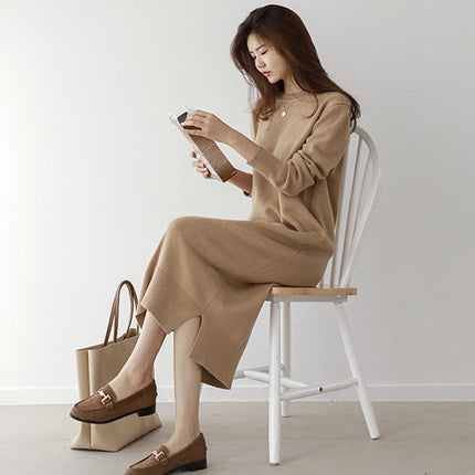 Base mid-length sweater skirt