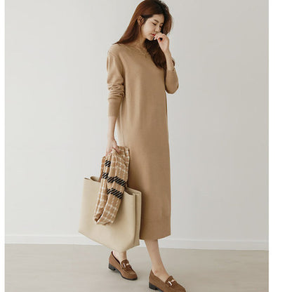 Base mid-length sweater skirt