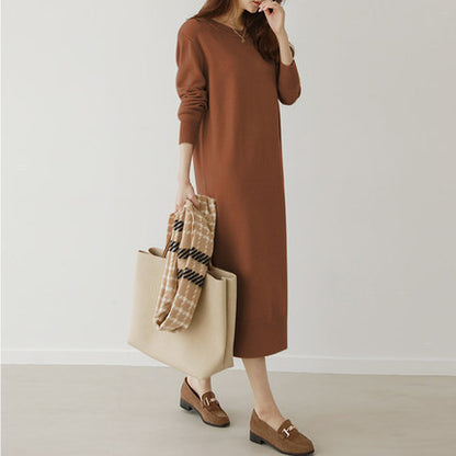 Base mid-length sweater skirt