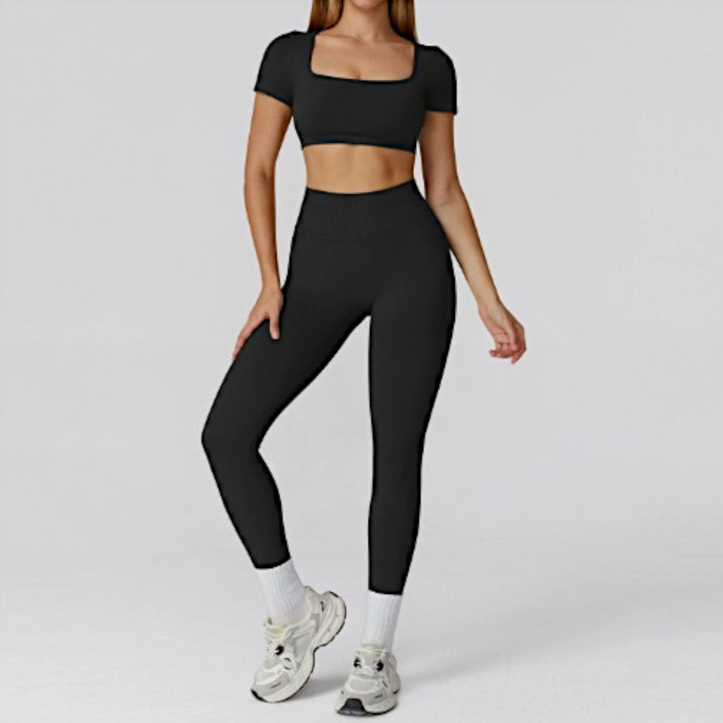Women’s Seamless Sports Set – Bra, Shorts, Pants