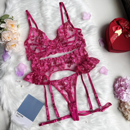Embroidered Heart Lace Sexy 4-Piece Lingerie Suit