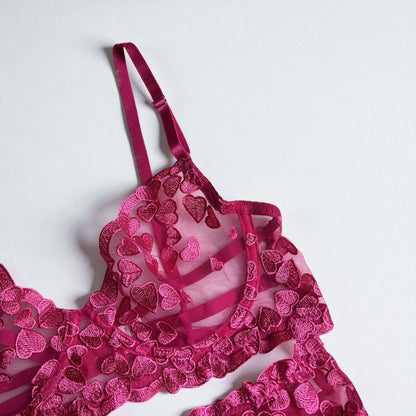 Embroidered Heart Lace Sexy 4-Piece Lingerie Suit